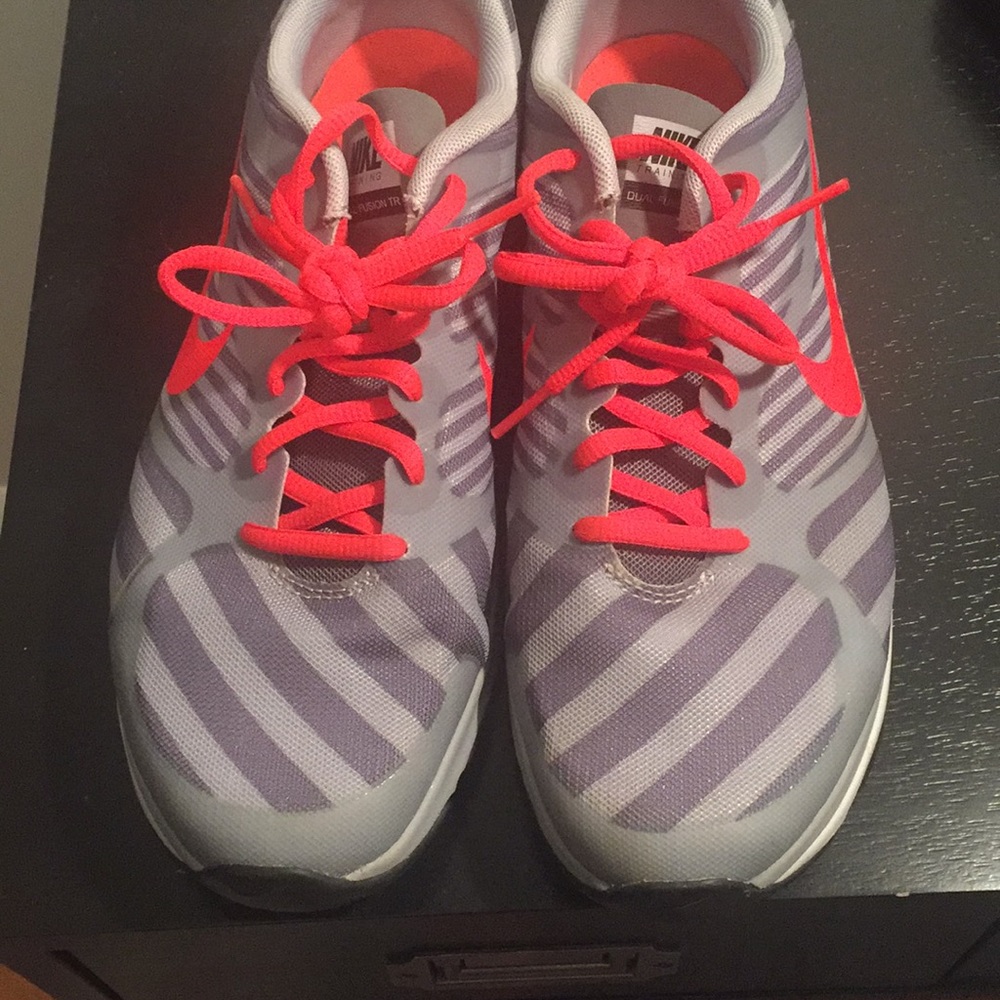 Nike dual fusion trainers - Picture 2 of 4